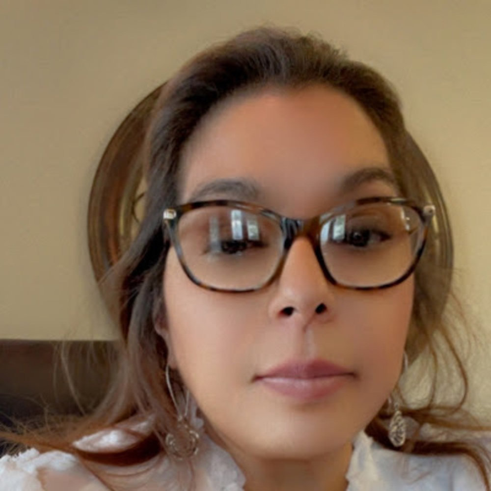 Meet your Posher, Debbie l